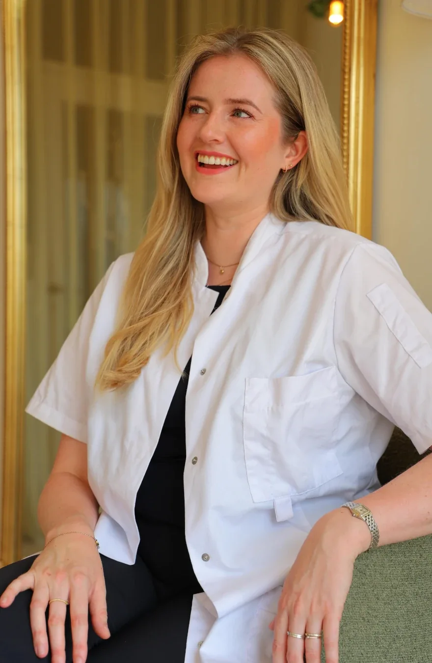 Portret van Merel Hansmann, arts bij BLOOM